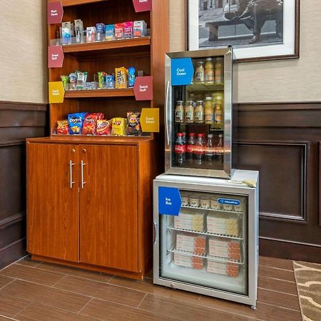 Comfort Suites Newark - Harrison מראה חיצוני תמונה