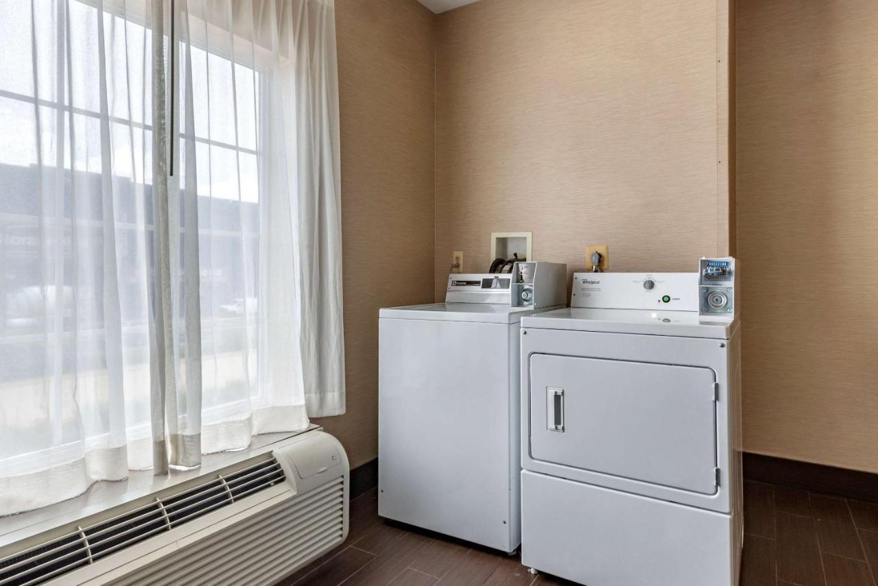 Comfort Suites Newark - Harrison מראה חיצוני תמונה
