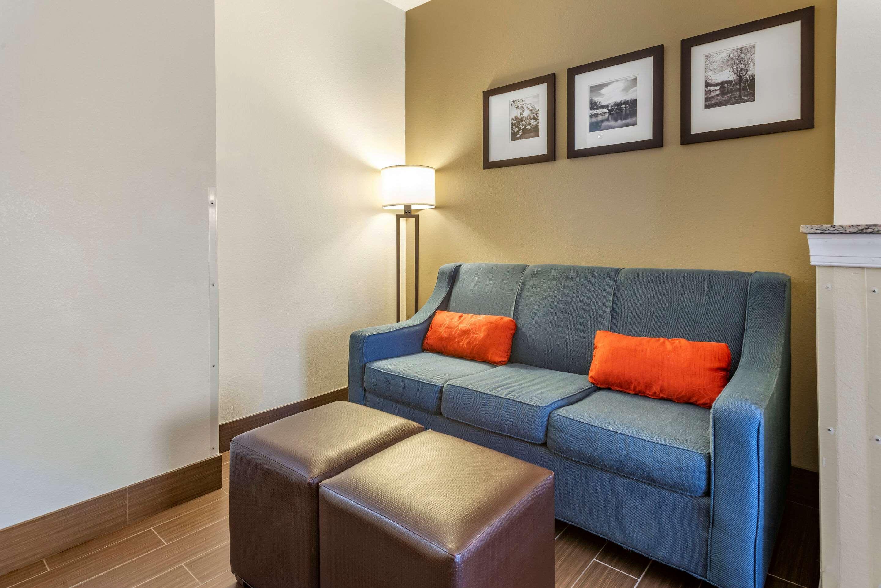 Comfort Suites Newark - Harrison מראה חיצוני תמונה