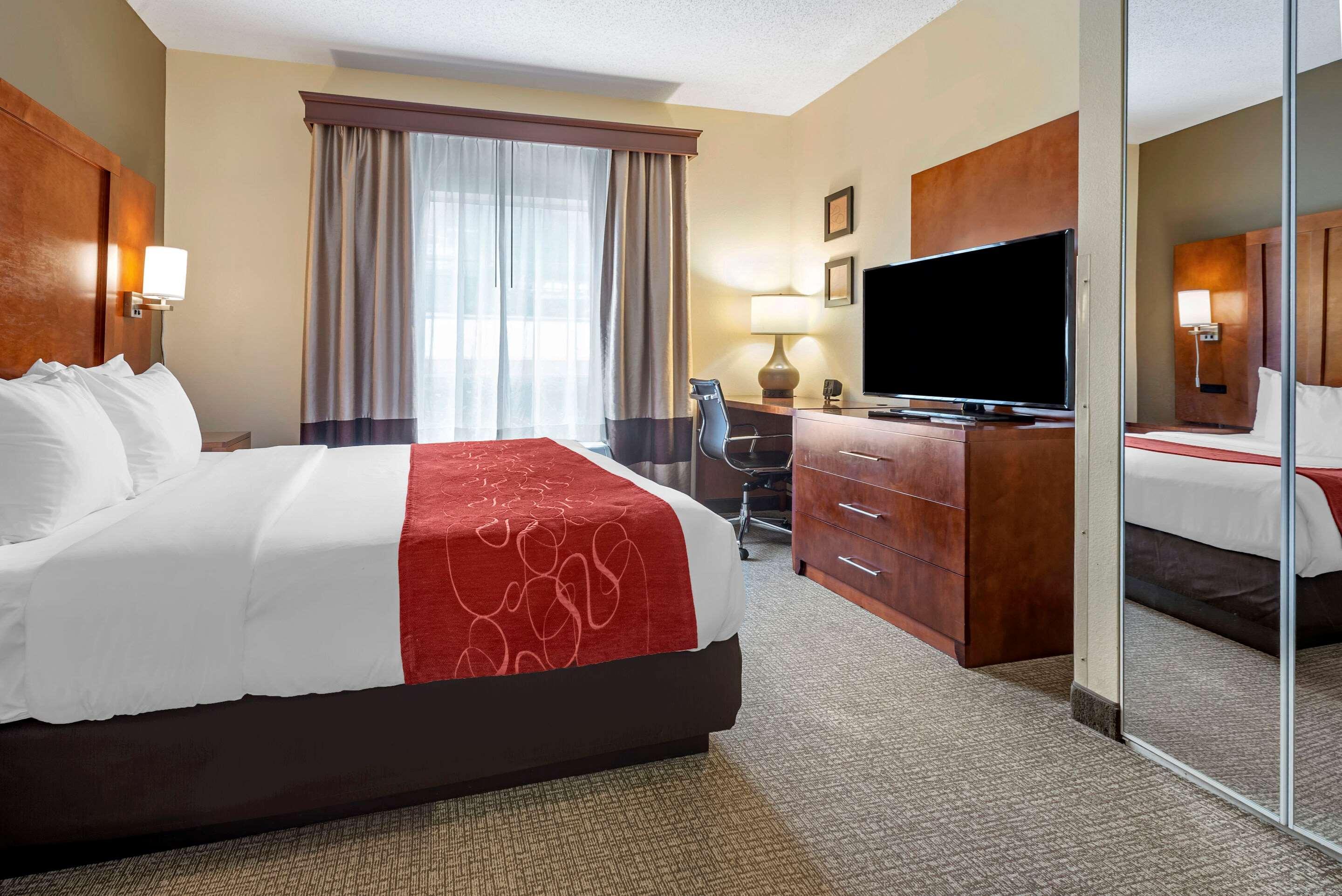 Comfort Suites Newark - Harrison מראה חיצוני תמונה