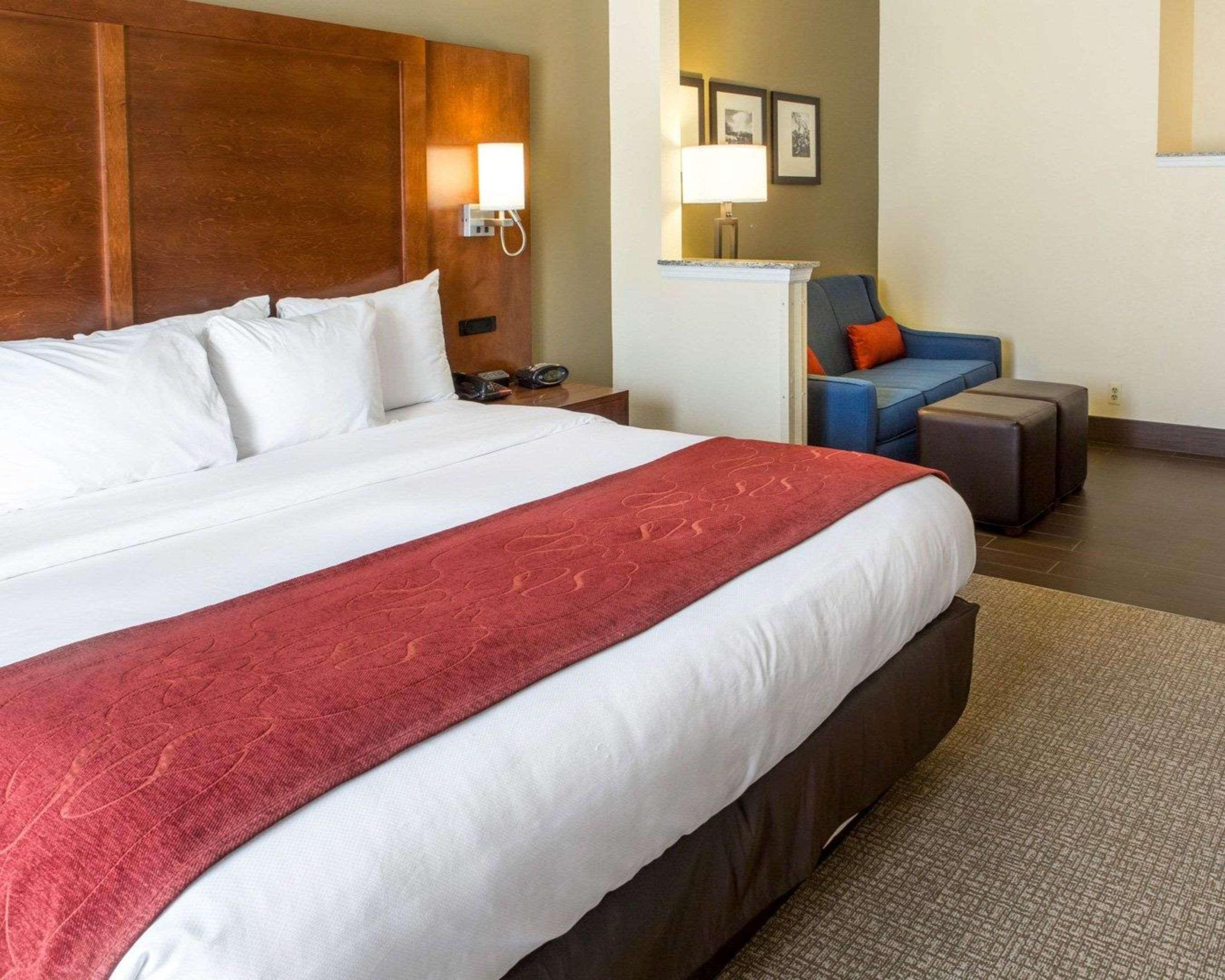 Comfort Suites Newark - Harrison מראה חיצוני תמונה