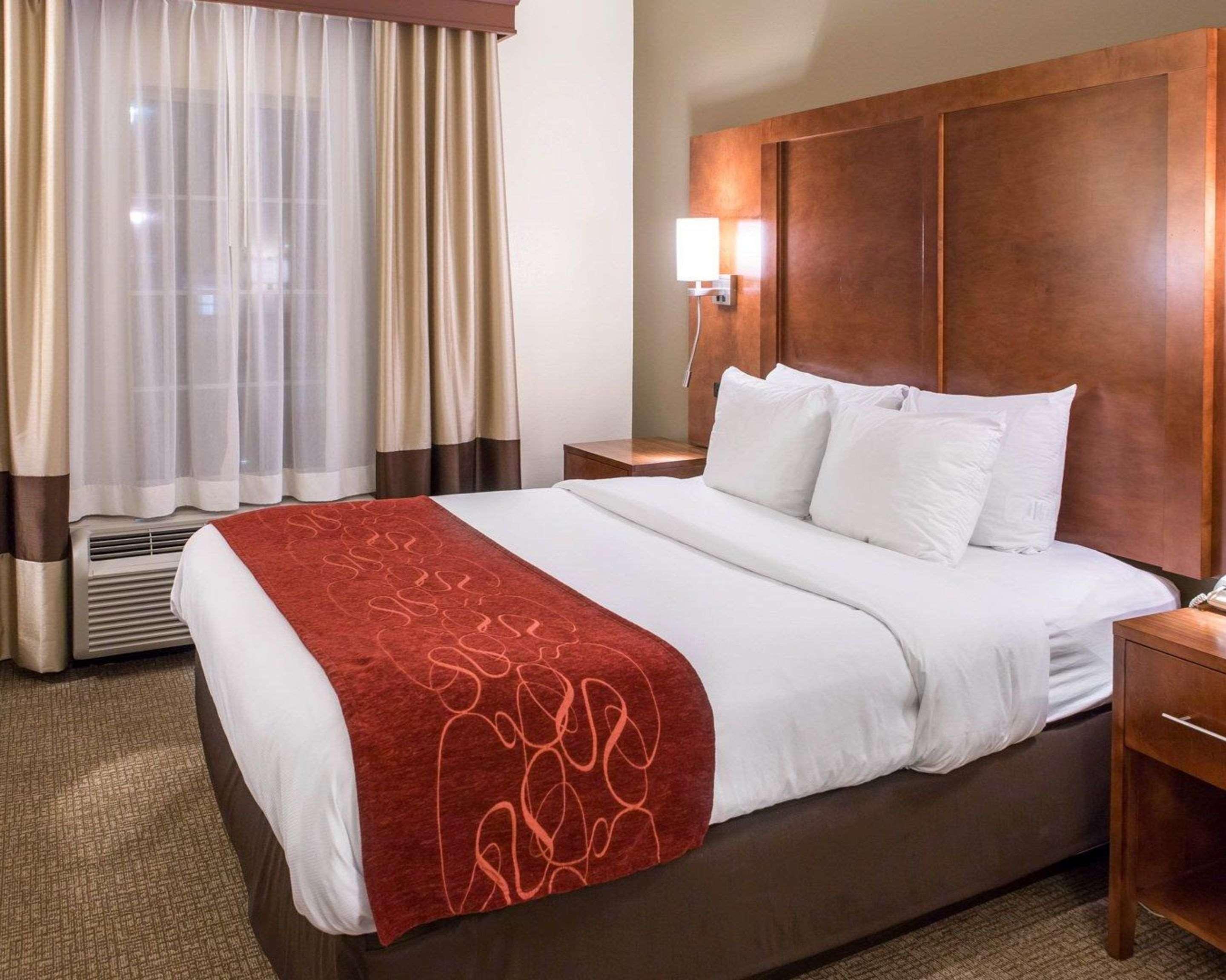 Comfort Suites Newark - Harrison מראה חיצוני תמונה