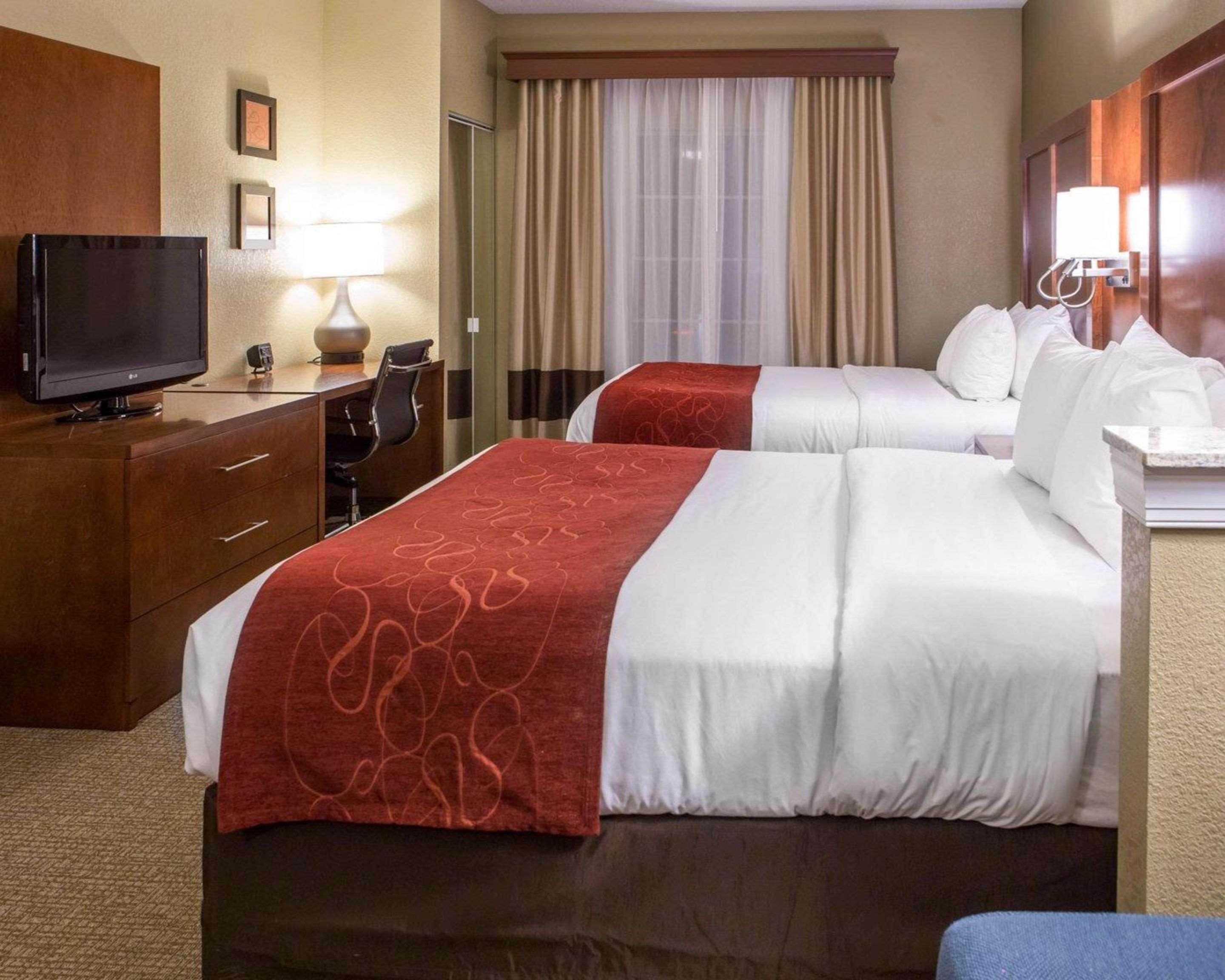 Comfort Suites Newark - Harrison מראה חיצוני תמונה