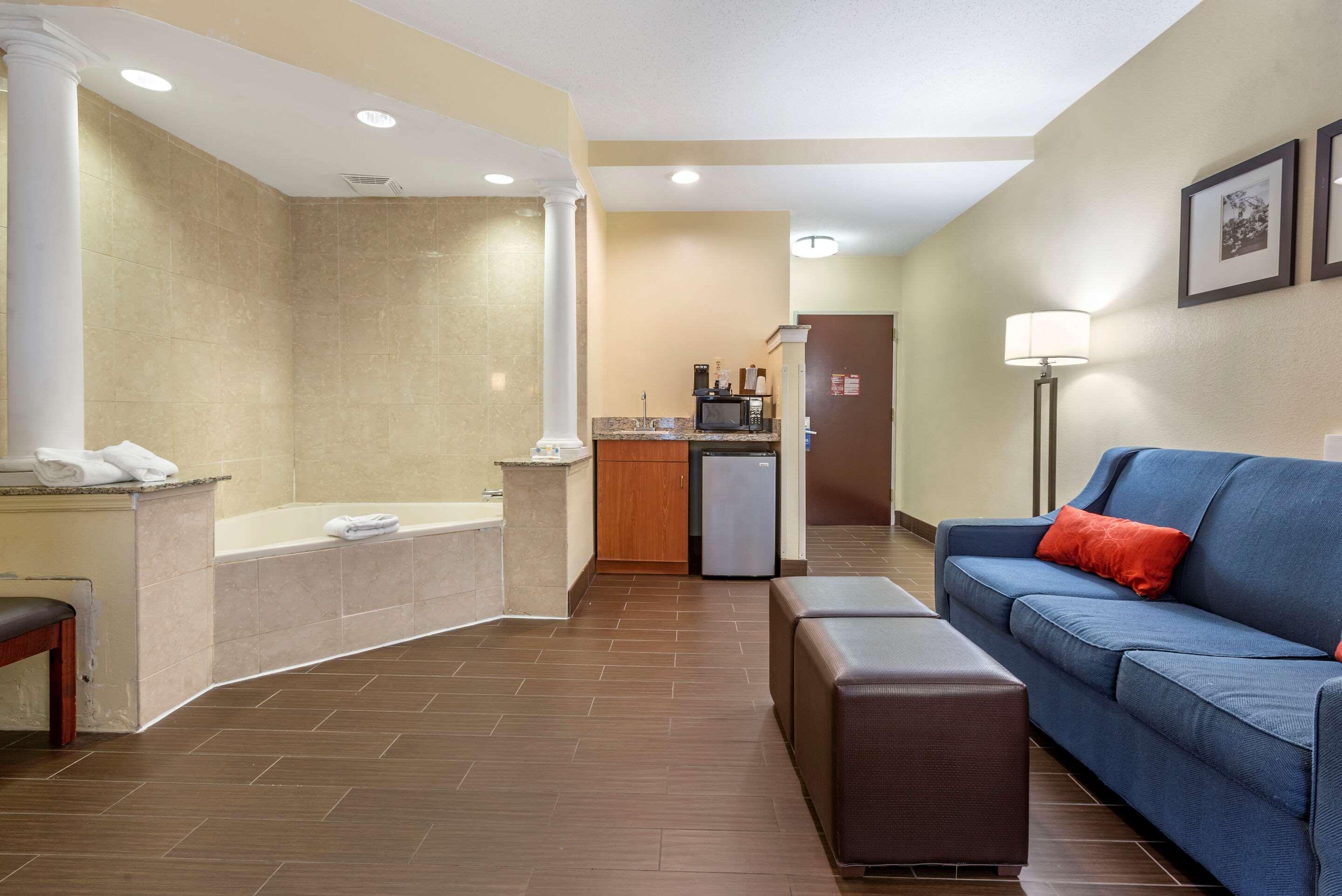 Comfort Suites Newark - Harrison מראה חיצוני תמונה
