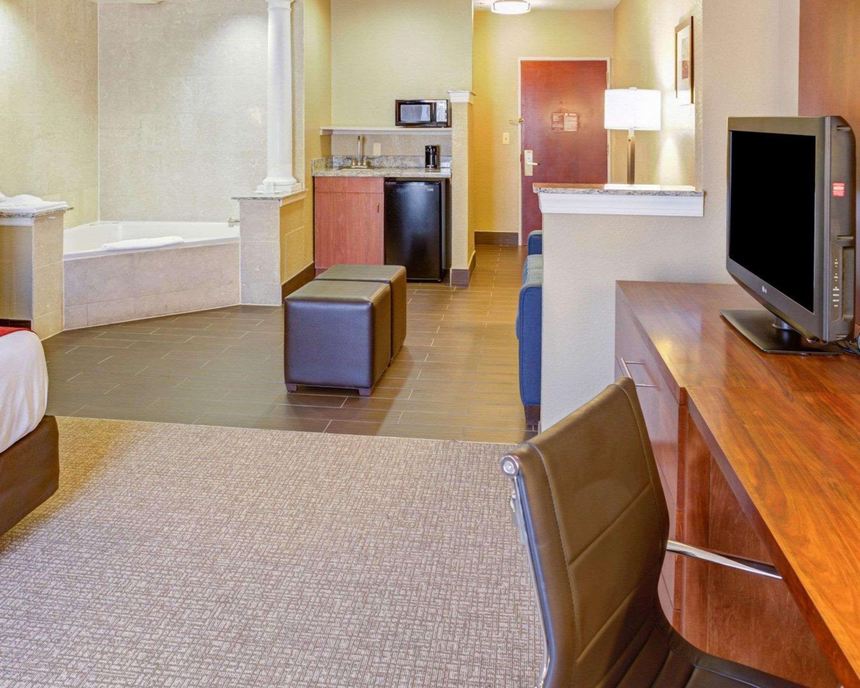 Comfort Suites Newark - Harrison מראה חיצוני תמונה