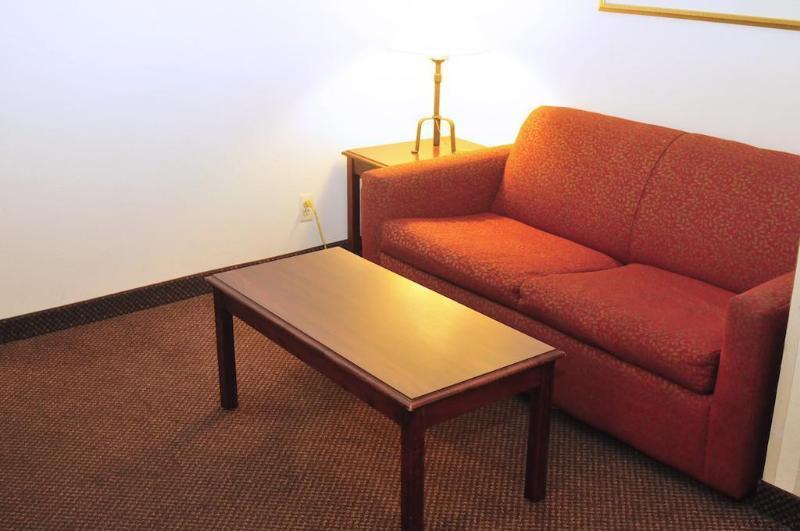 Comfort Suites Newark - Harrison מראה חיצוני תמונה