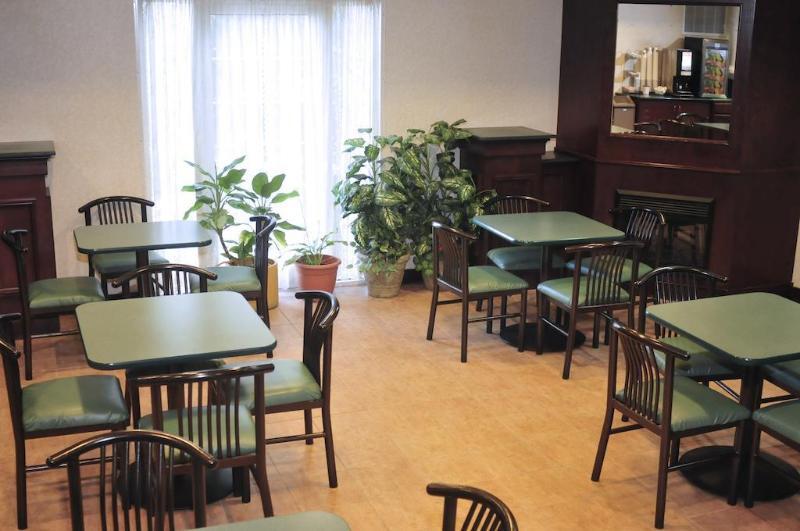 Comfort Suites Newark - Harrison מראה חיצוני תמונה